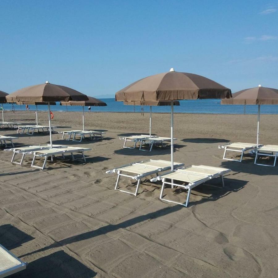 Campeggio Del Forte Marina Di Bibbona Exteriör bild